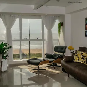 flat-beira-mar-praia-de-piedade.portodegalinhashotels.com/